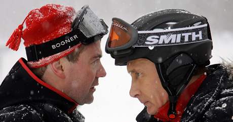 Dmitrij Medvedv a Vladimir Putin v Soi